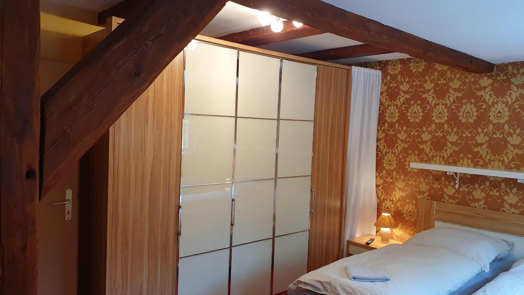 Ferienwohnung Im Gutshof Direkt Gegenueber Dem Schloss, Rhododendronpark Mit Terrasse Und Wlan Kromlau Exterior foto